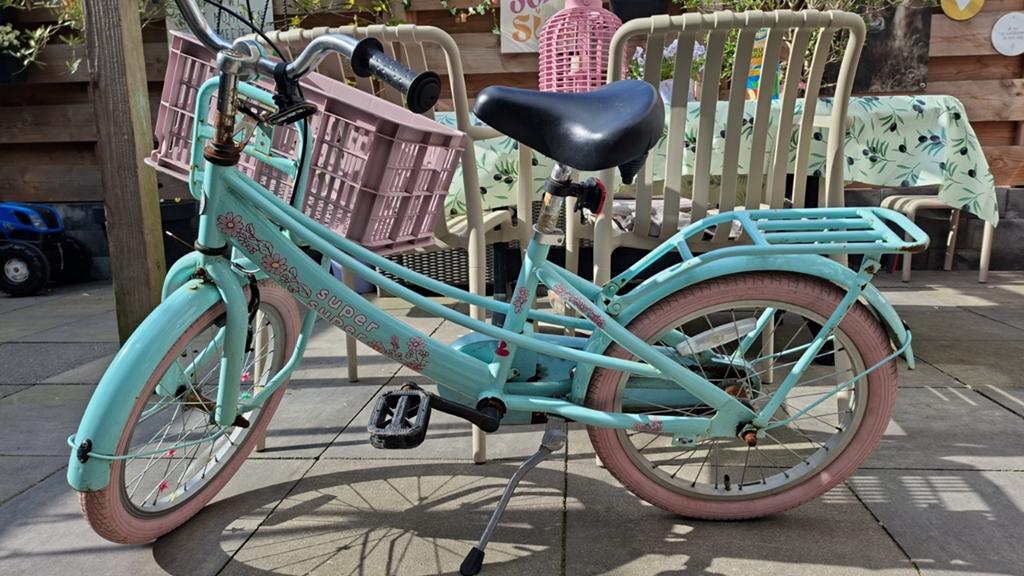 Super super meisjes fiets 18 inch erg netjes., Ophalen, Terugtraprem, 18 inch, Super Super Lola
