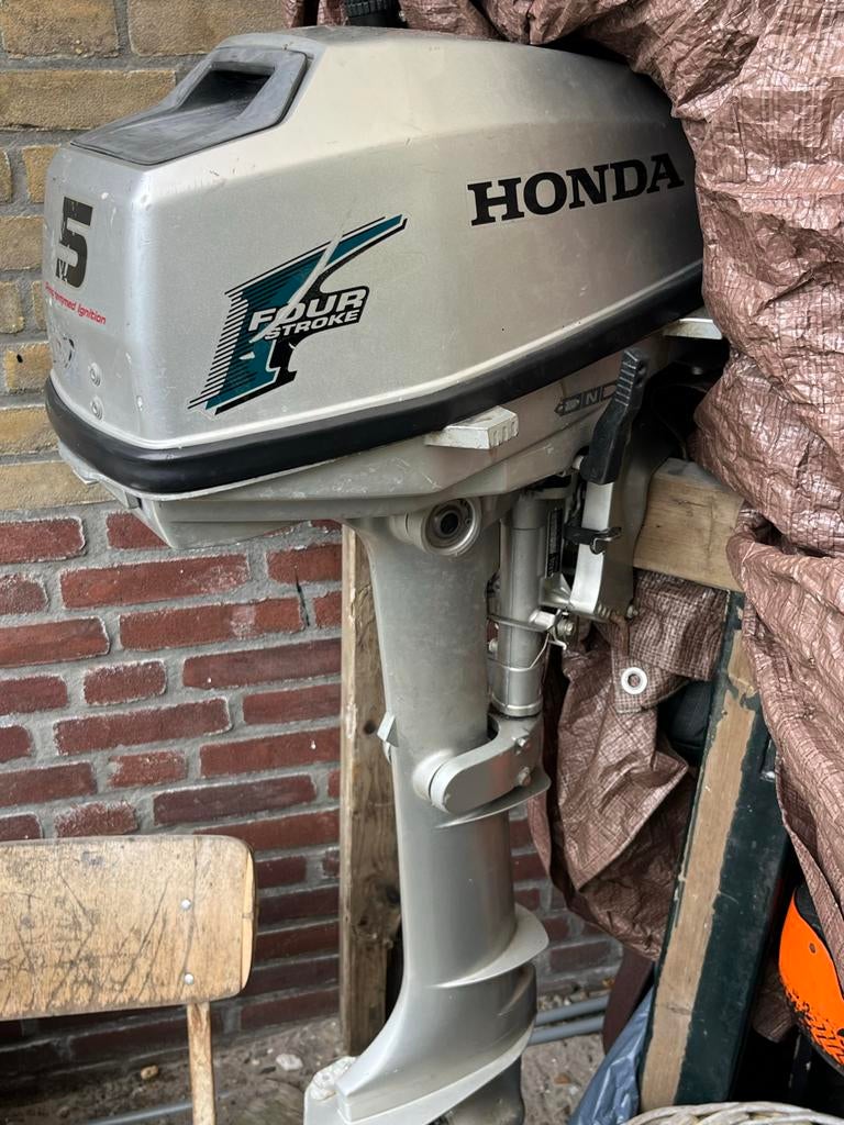 Polyester boot 14ft - trailer & Honda 5pk buitenboordmotor, Watersport en Boten, Buiten- en Binnenboordmotoren, Ophalen, Gebruikt