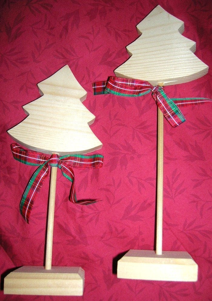 kerstdecoratie kerst / kerstbomen op voetstuk, hout, 2 stuks, Ophalen of Verzenden, Zo goed als nieuw