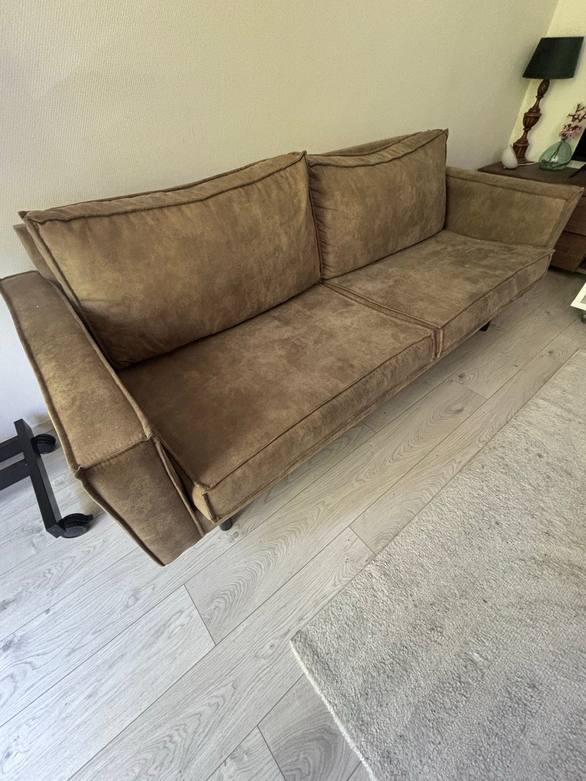 Comfortabele 2-zitsbank in bruin/taupe stof, Huis en Inrichting, Ophalen, Gebruikt, 150 tot 200 cm, Tweepersoons