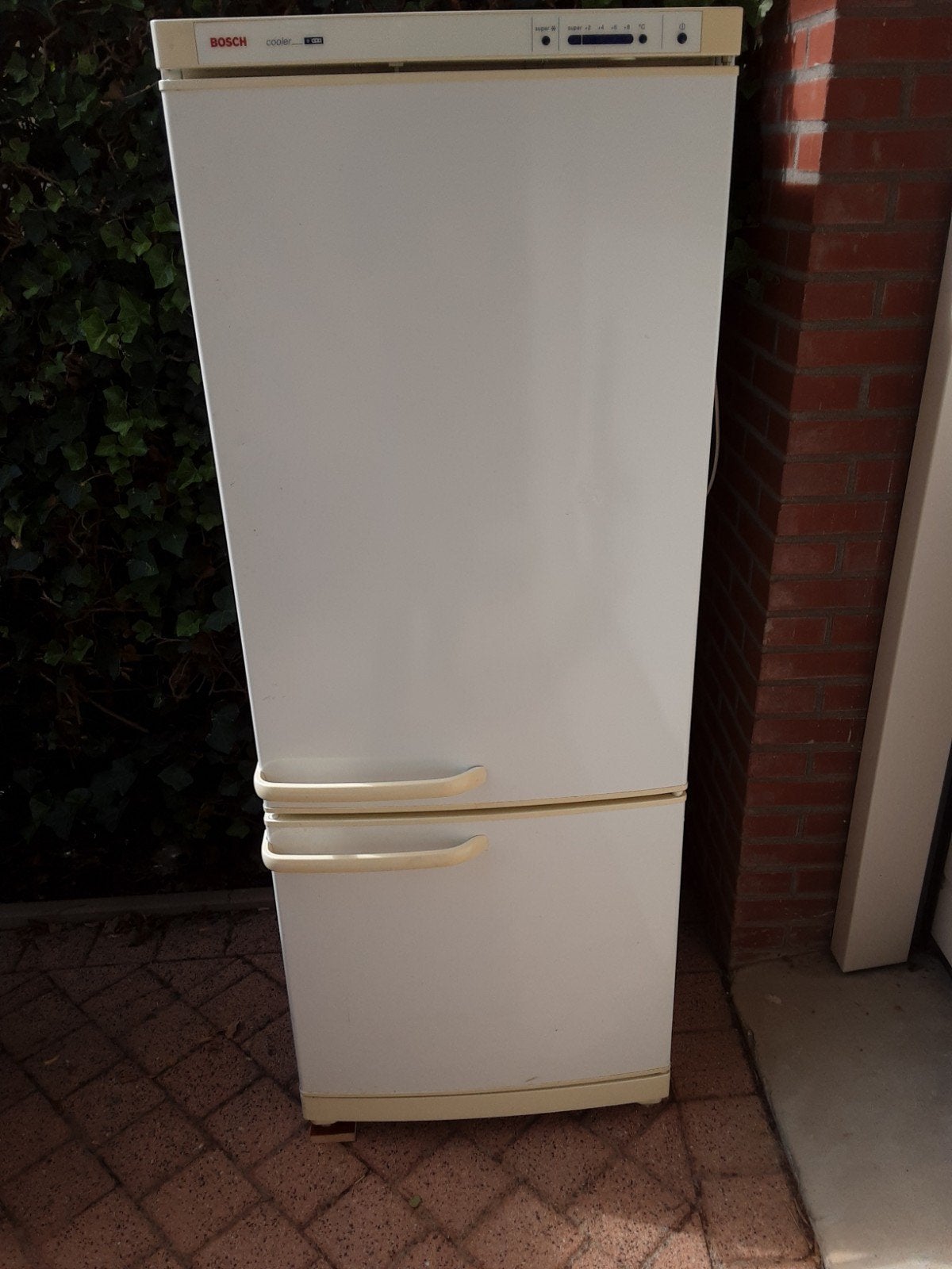 Koelvries combinatie van Bosch, kleur wit, 154x60x60 cm, Ophalen, Gebruikt, 200 liter of meer, Met aparte vriezer