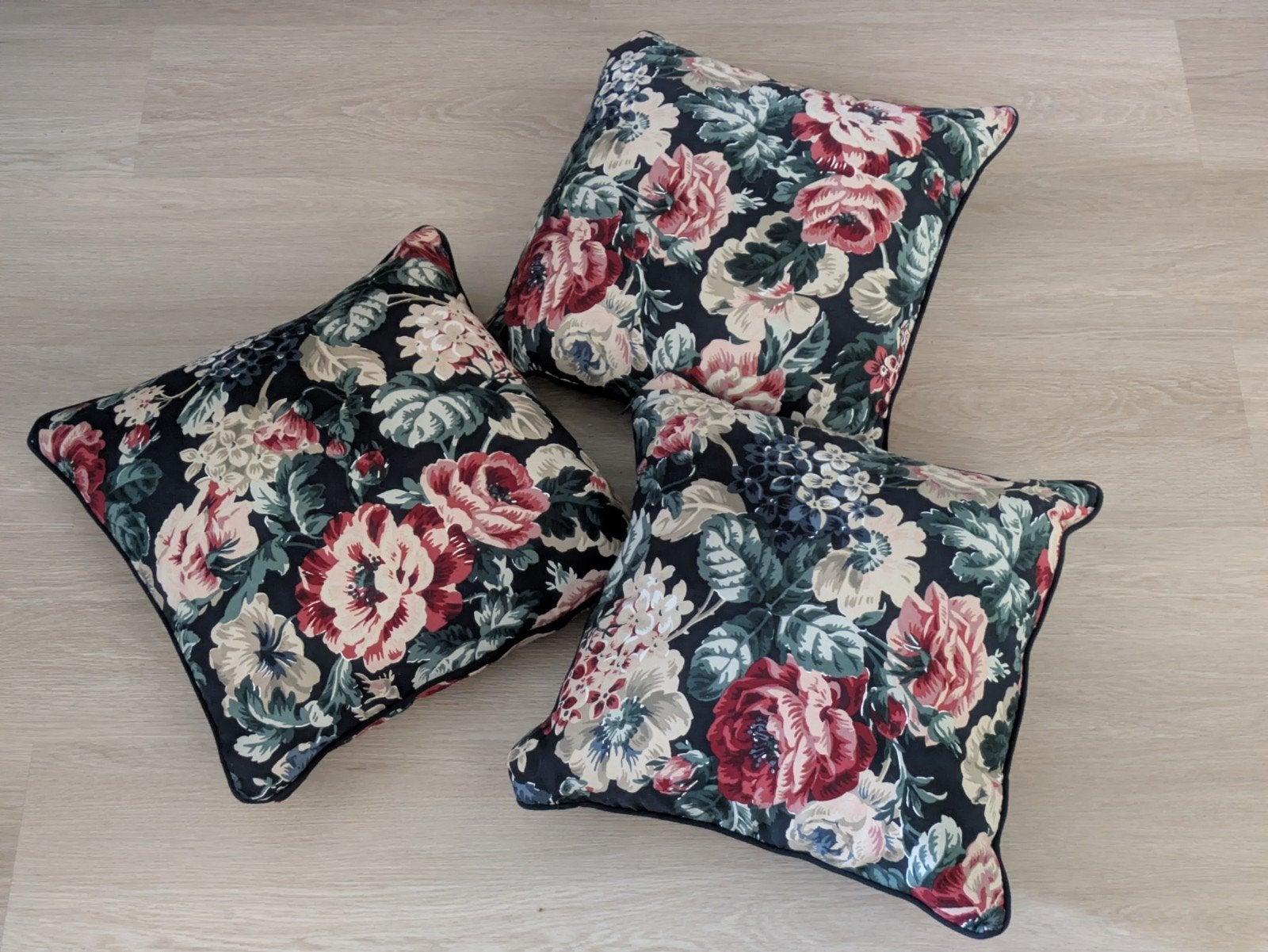 3x IKEA kussens: Leikny hoezen + Fjädrar binnenkussens 50x50, Gebruikt, Meerkleurig, IKEA, Vierkant
