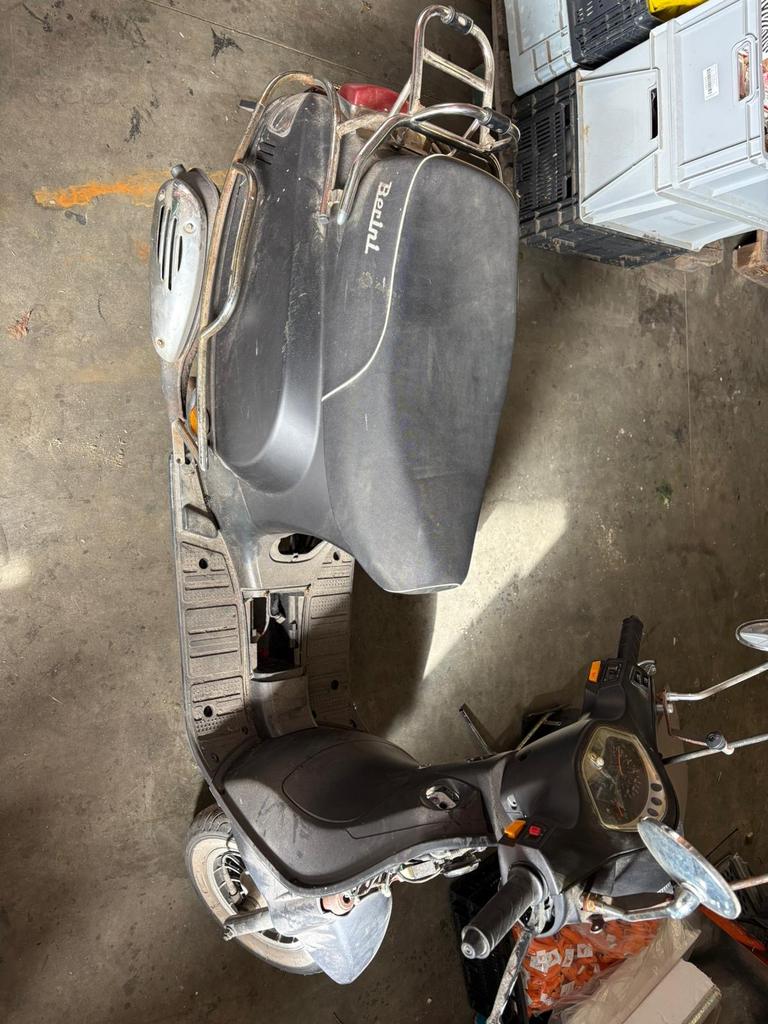 Scooter, opknap scooter, berini, onderdelen, Ophalen, Gebruikt, Overige typen, Overige merken