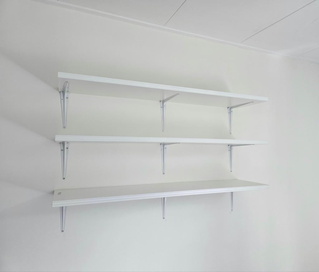 Wandplanken van ikea (bergshult) met plankdragers, Ophalen