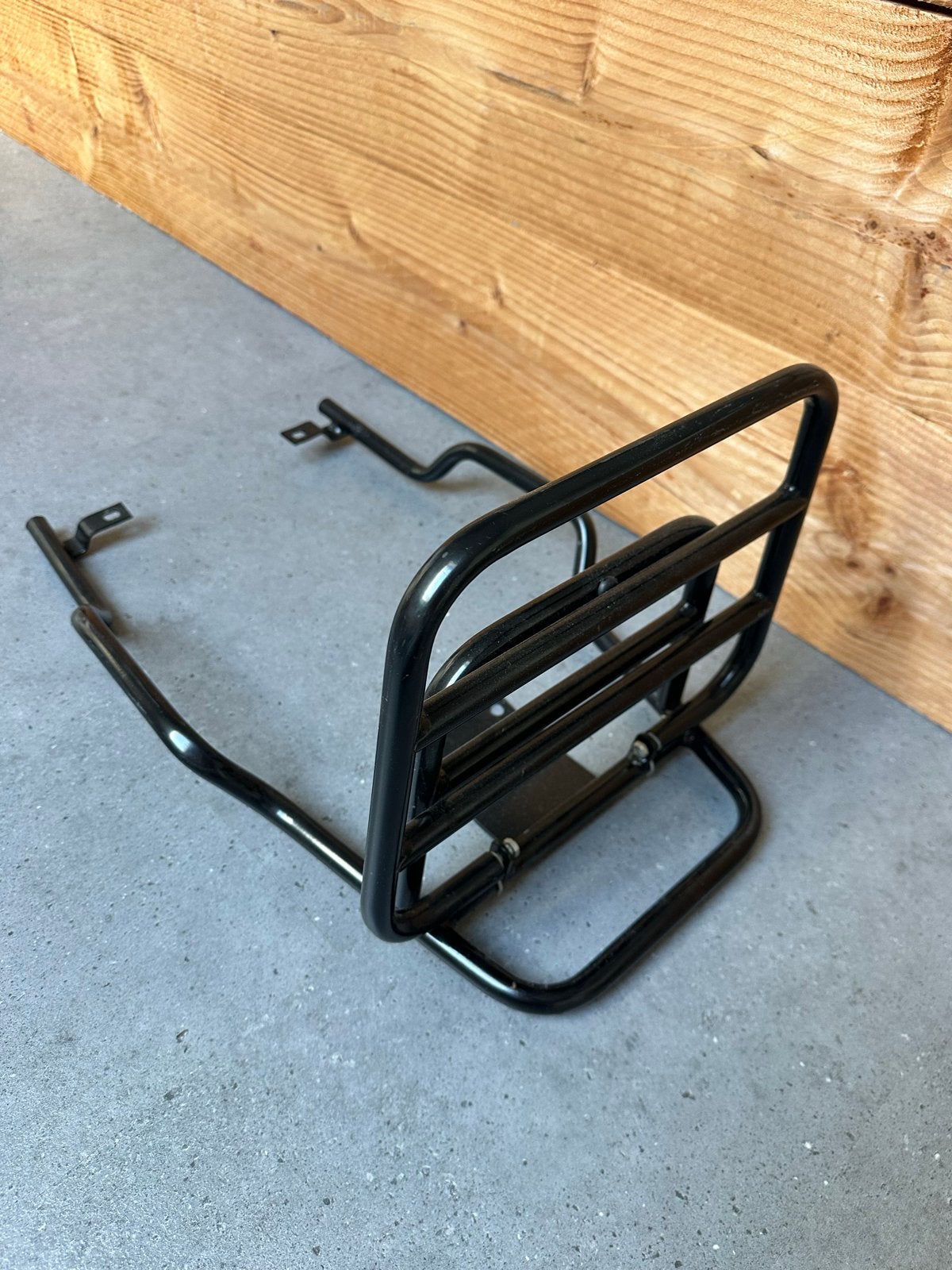Bagagedrager glans zwart voor Vespa PK (50), Fietsen en Brommers, Ophalen of Verzenden, Gebruikt, Overige typen, Vespa