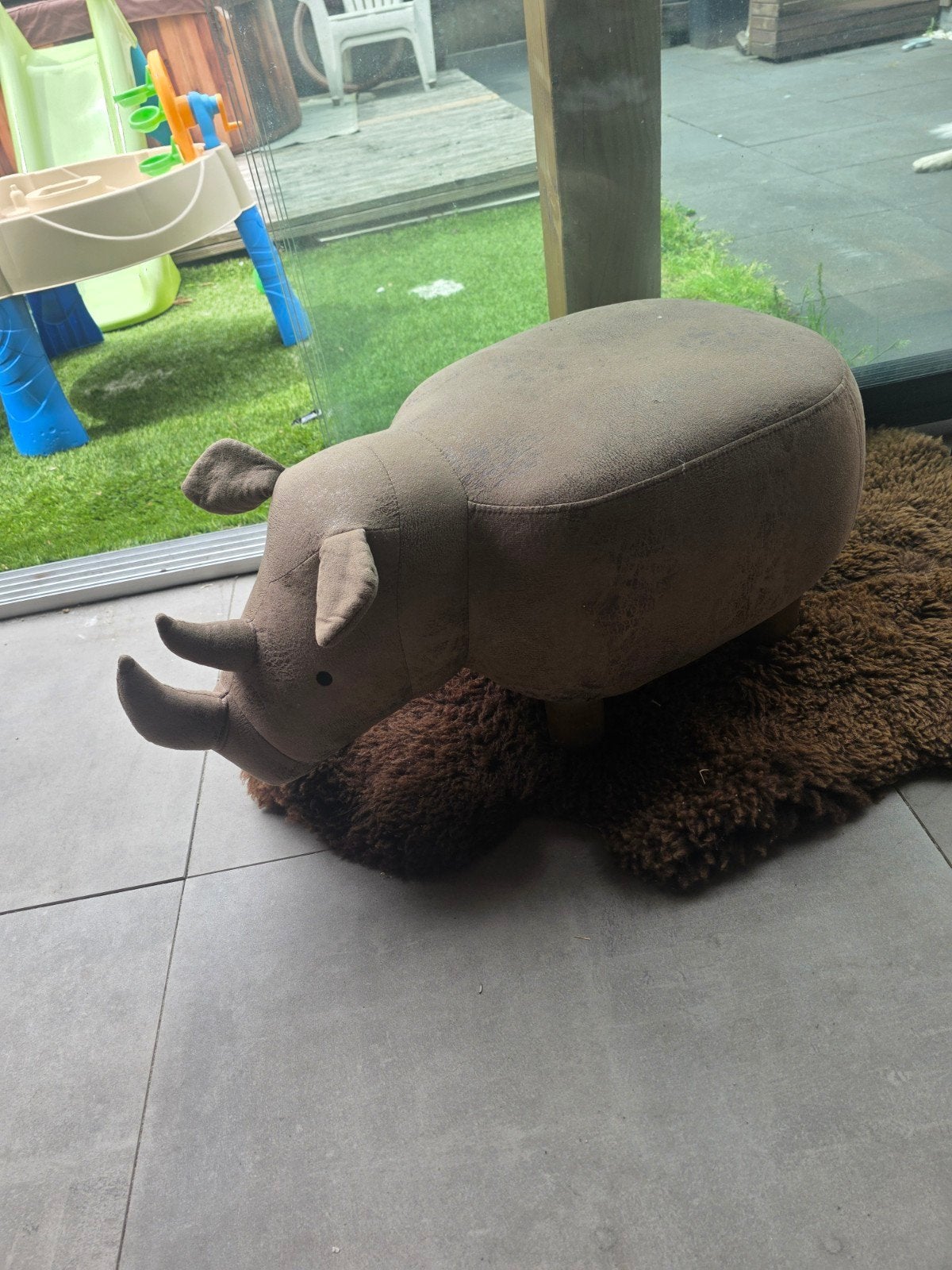 Leuke Neushoorn Poef - Decoratieve Voetenbank, Ophalen, Gebruikt, Overige stijlen, Bruin
