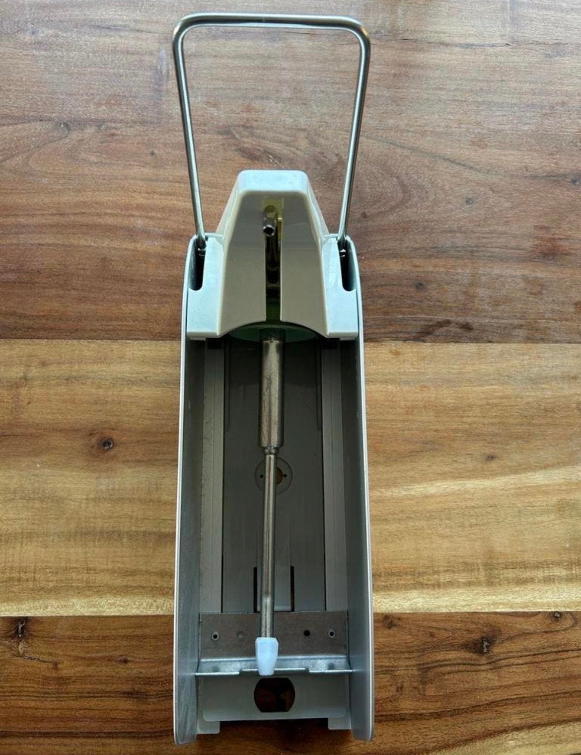 Robuuste aluminium handpomp doseerautomaat, Ophalen of Verzenden, Gebruikt, Zilver, Metaal