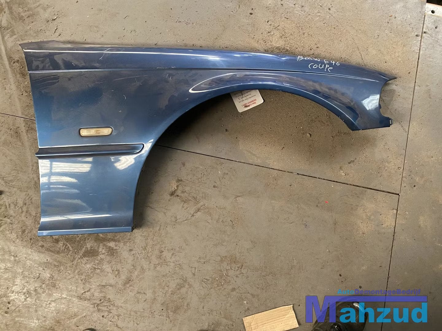 BMW 3 SERIE E46 Blauw rechts voorscherm, Auto-onderdelen, Petuelring 130
80788  Munich, DE, Gebruikt, Info@bmw.de, Ophalen of Verzenden