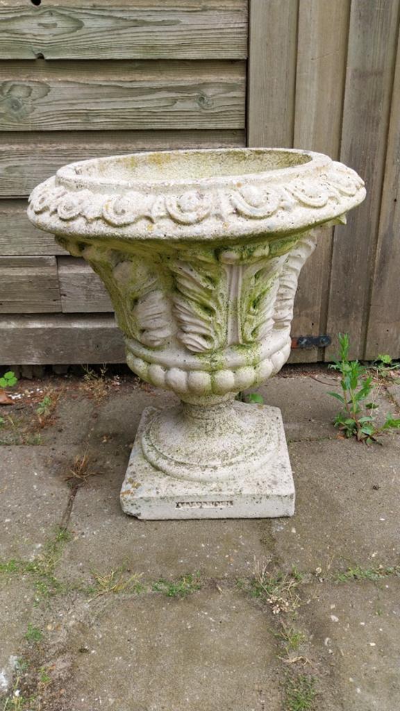 Decoratieve Bloempot voor Buiten - Beton/Steen, Gebruikt, Minder dan 60 cm, Rond, Ophalen of Verzenden
