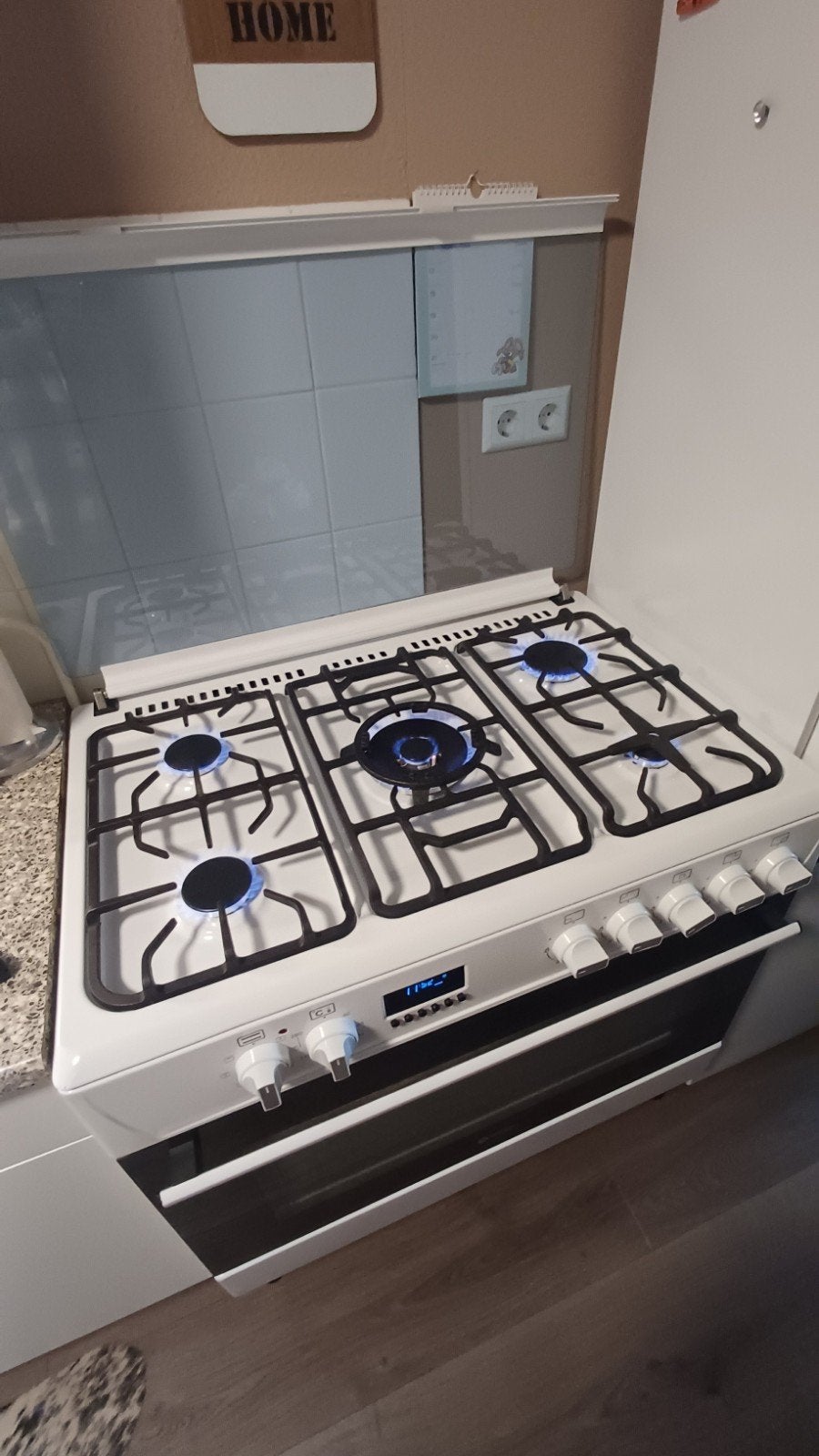 WIGGO 5-pits gasfornuis met oven, 90x60x60 cm, Witgoed en Apparatuur, Fornuizen, Ophalen, Minder dan 85 cm, 60 cm of meer, Grill