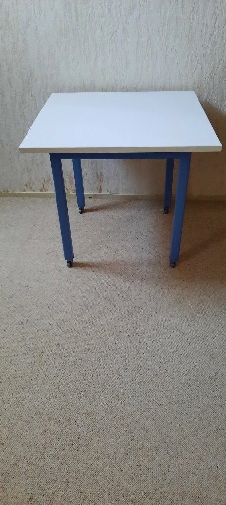 tafeltje, Ophalen, Vierkant, Zo goed als nieuw, 75 cm of meer