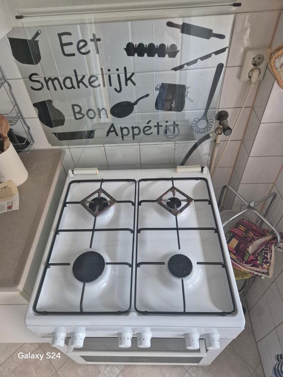 Bosch fornuis/ oven, Witgoed en Apparatuur, Ophalen, 4 kookzones, Zo goed als nieuw, Gas