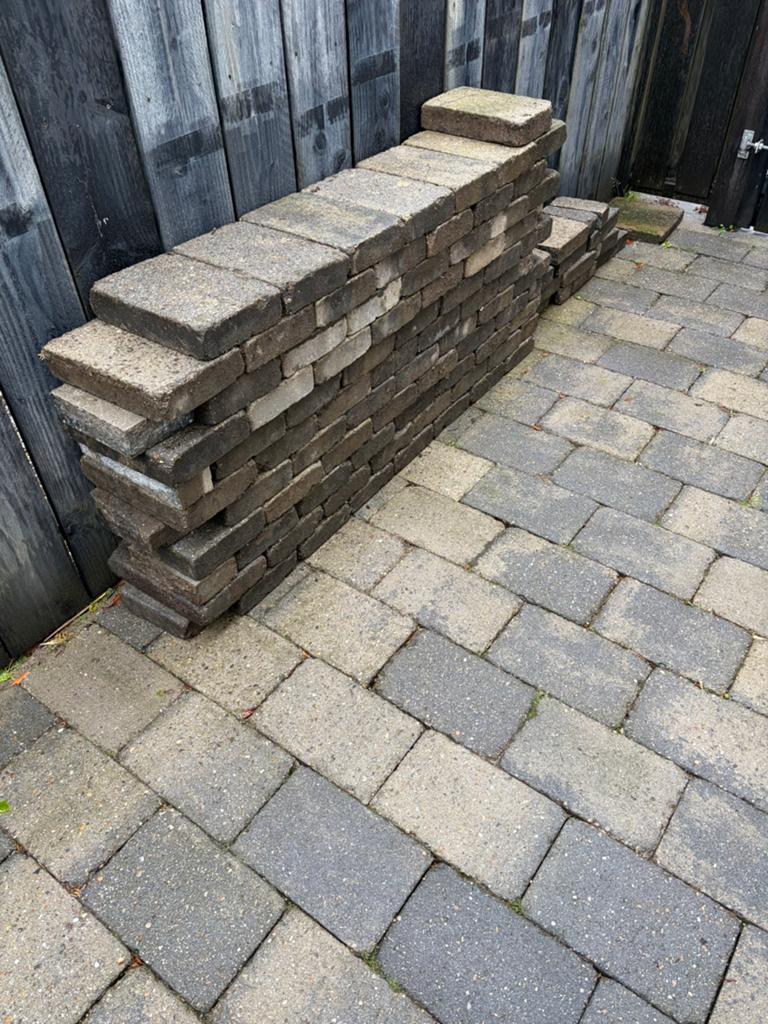 78 tegels en wat halve getrommeld 20x30x6 4,7m2, Tuin en Terras, Tegels en Klinkers, Ophalen, Gebruikt, Minder dan 5 m², Beton