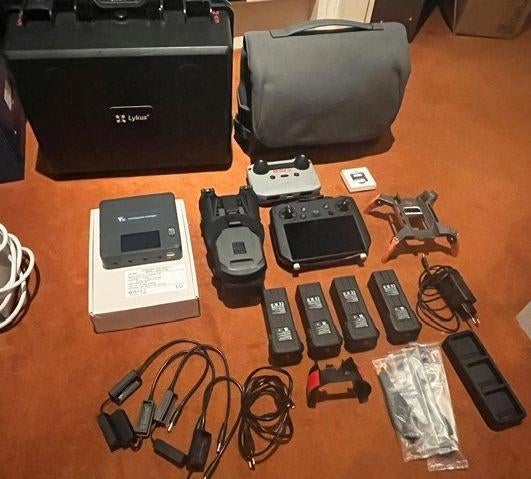 DJI Mavic 3 met RC pro, Audio, Tv en Foto, Drones, Ophalen, 30 tot 45 minuten, Cameradrone, Zo goed als nieuw
