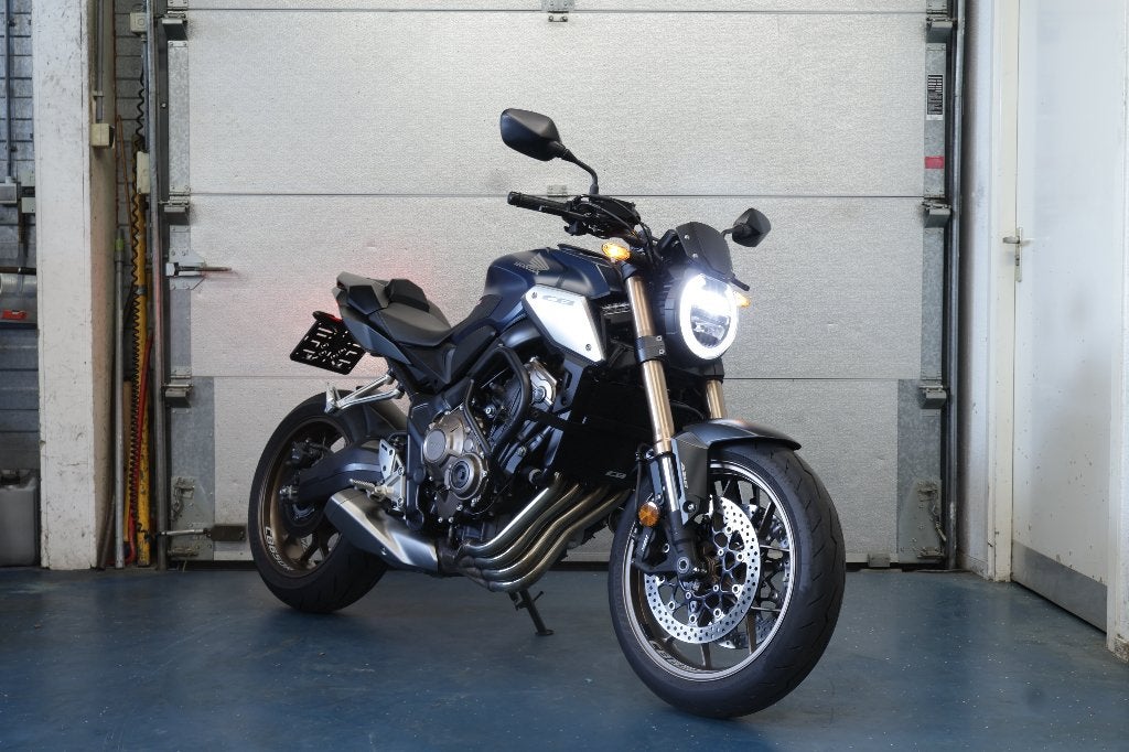 HONDA CB650R - 2022 - 6.979 km - Valbeugels & tanktas, Motoren, Motoren | Honda, Bakker Motors Zaandam, Occasion, 4 cilinders