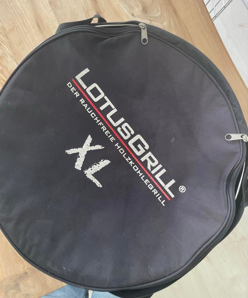 LotusGrill - Draagbare Houtskoolbarbecue, Tuin en Terras, Ophalen, Gebruikt