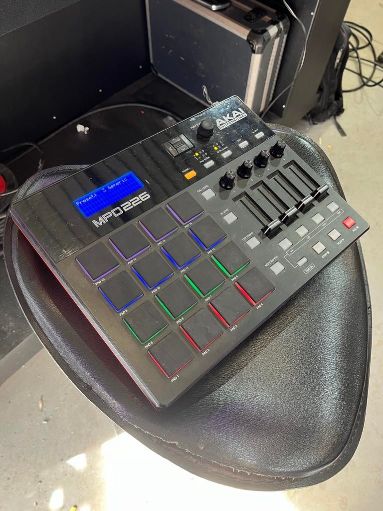 Akai MPD226 MIDI Pad Controller, Verzenden, Gebruikt
