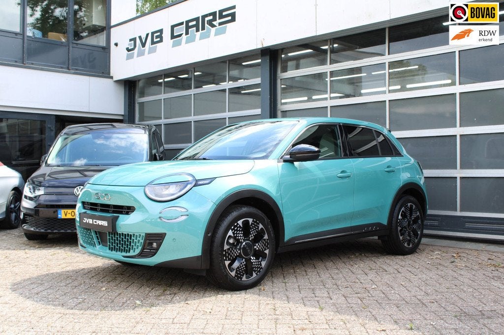 Fiat 600 1.2 Hybrid La Prima, Auto's, Fiat, 136 pk, Gebruikt, Beige, 1199 cc