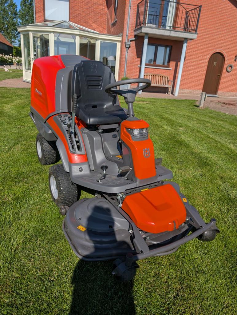 Husqvarna RC 318 T Zitmaaier, Ophalen, Zo goed als nieuw, 90 tot 120 cm, Opvangbak