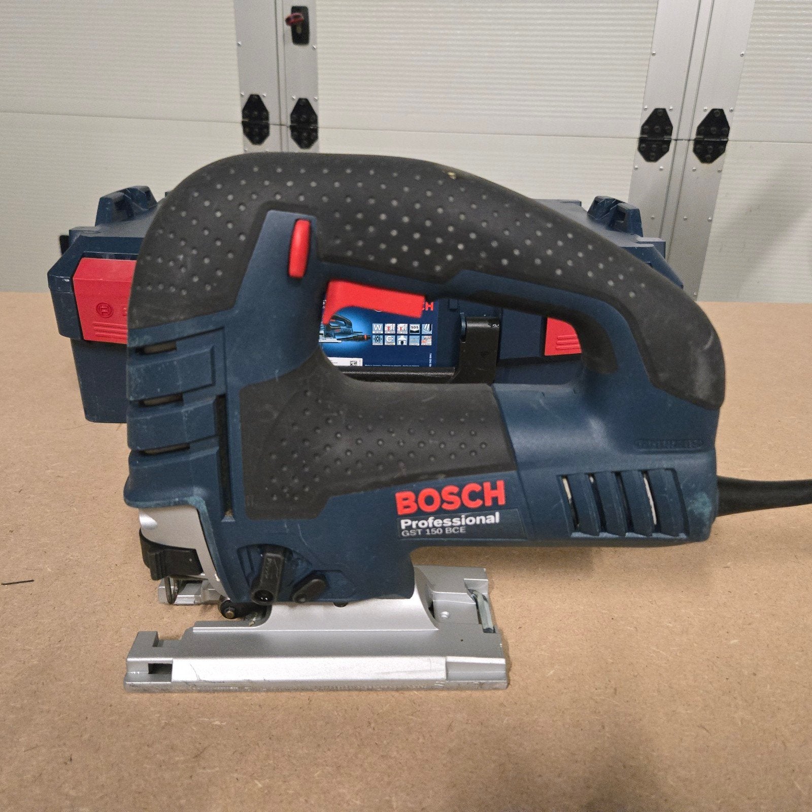 Bosch GST 150 BCE Decoupeerzaag - Zo goed als nieuw, 600 tot 1200 watt, Ophalen of Verzenden, Zo goed als nieuw, Bosch
