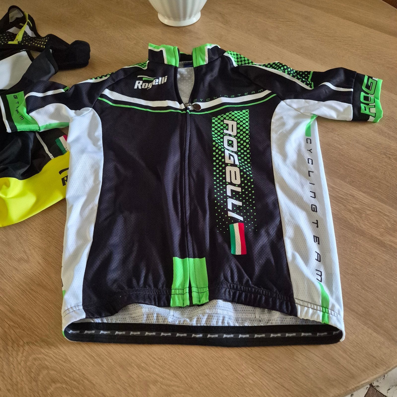 Rogelli shirt met Rogelli korte broek met comfort foam. Mt S, S, Rogelli, Kinderen, Ophalen of Verzenden