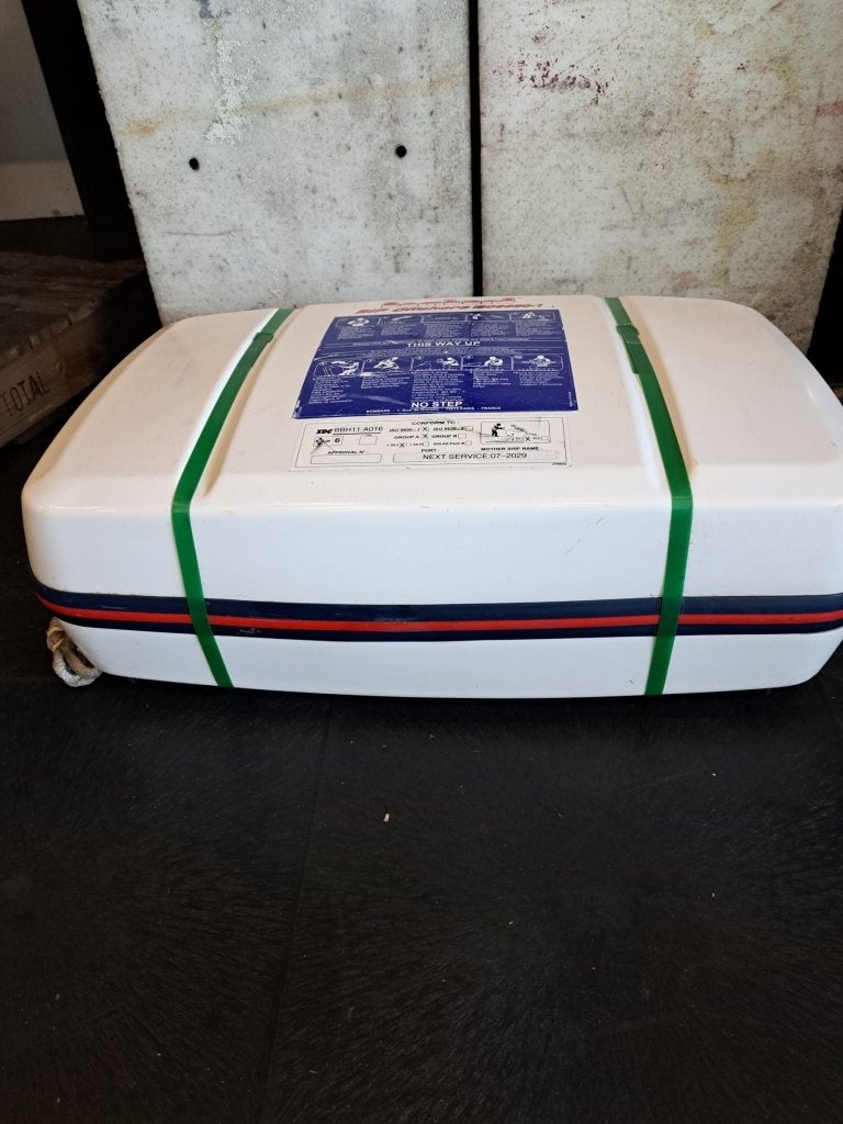 Gekeurd 6 persoons  Zodiac 6  reddingsvlot, Watersport en Boten, Accessoires en Onderhoud, Ophalen, Gebruikt, Overige typen