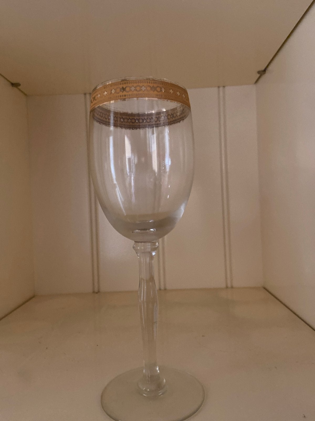 Elegant wijnglas met gouden rand, 12x, Ophalen