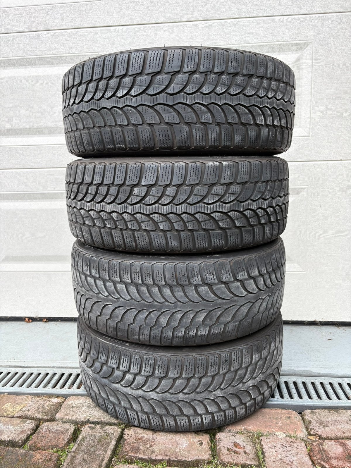 Bridgestone Blizzak 215-40-18 set, Ophalen, Gebruikt, Overige automerken