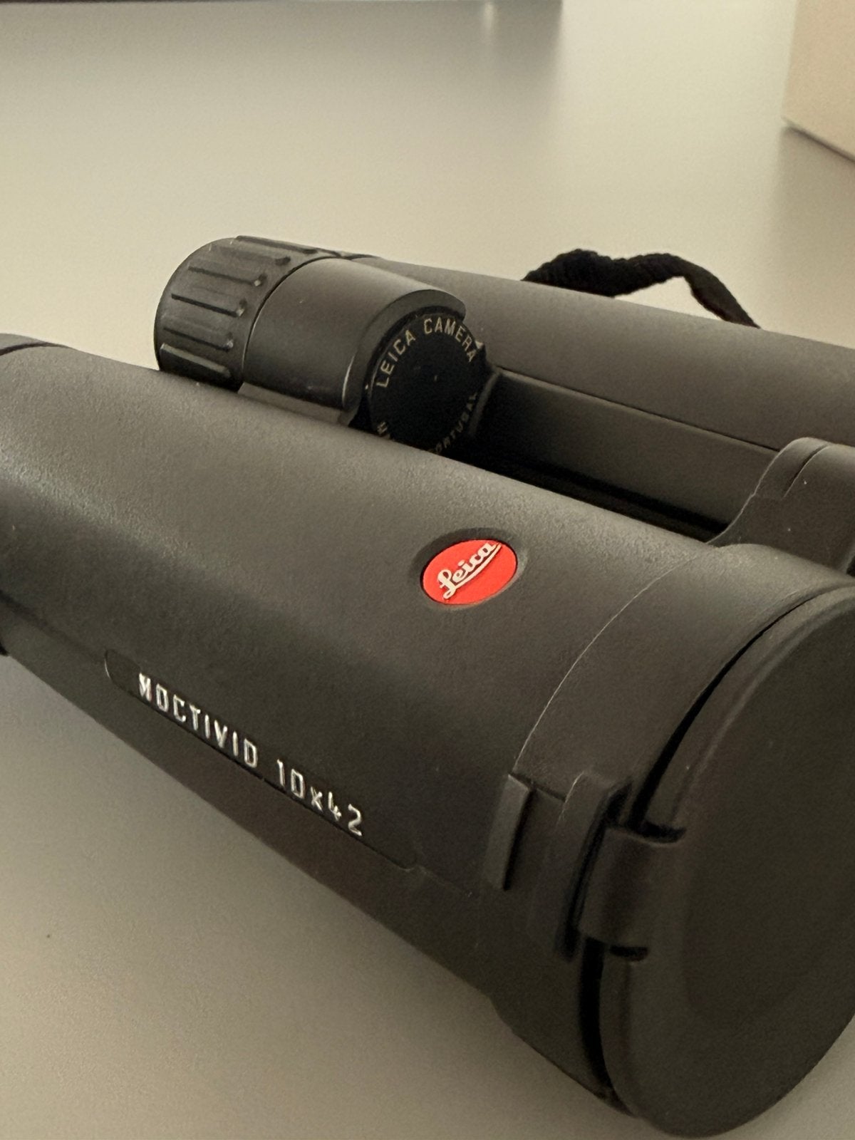 Leica Noctovid 10x42, Ophalen, Dakkant (recht), Zo goed als nieuw, 8 tot 12x
