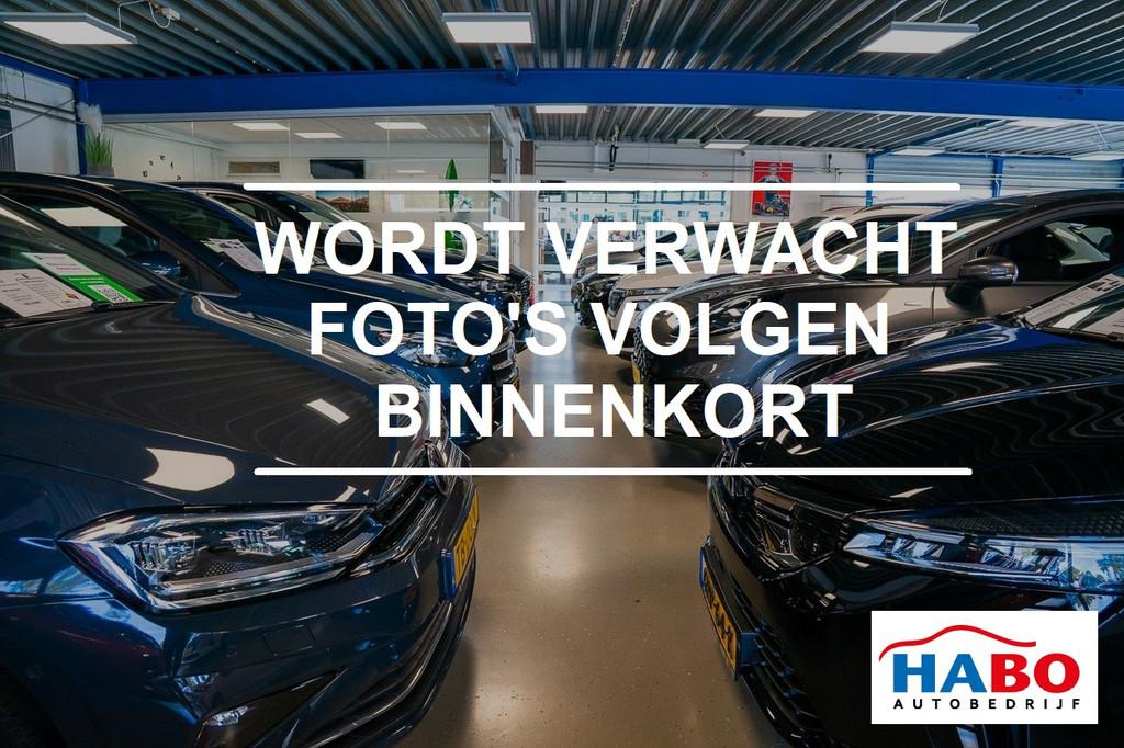 Toyota Yaris 1.3 16V VVT-I DYNAMIC 5DRS ECC/CRUISE/NAV/KEYLE, Auto's, Toyota, Voorwielaandrijving, Euro 5, Stof, 4 cilinders