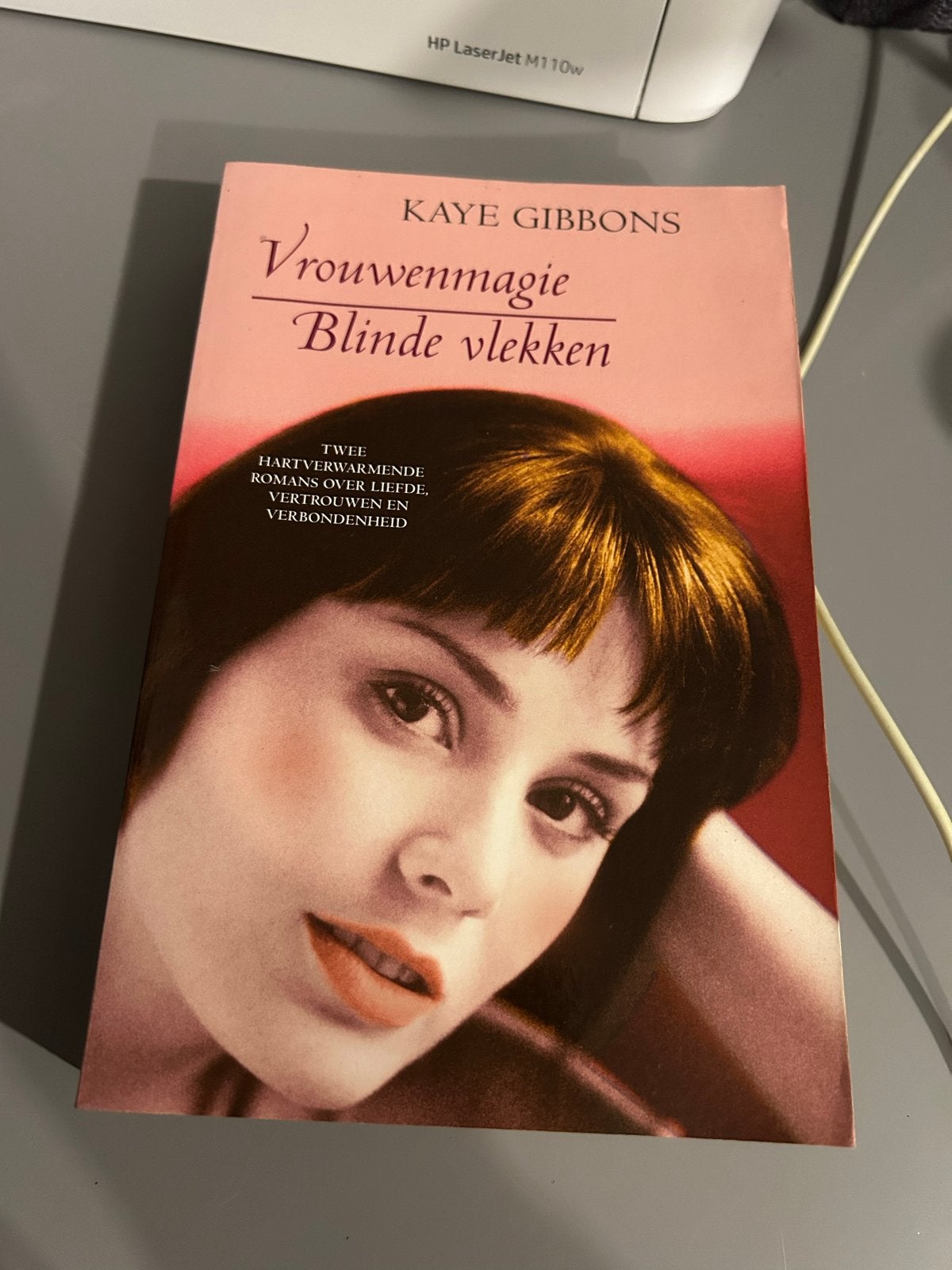 Vrouwenmagie Blinde vlekken - Kaye Gibbons, Ophalen of Verzenden, Gelezen, Nederland