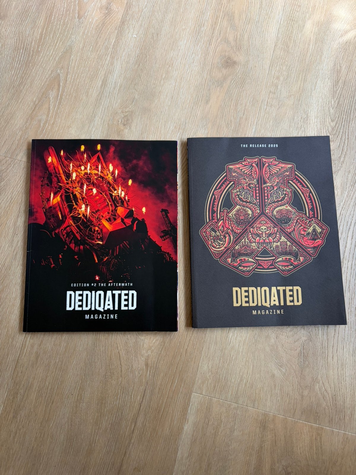 Defqon magazines Dediqated boekje 1 en 2 2025, Ophalen of Verzenden, Gelezen, Muziek, Film of Tv