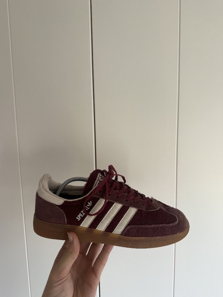Adidas Handball Spezial – Bordeaux Corduroy – Maat 40, EU, Adidas, Ophalen of Verzenden, Sneakers of Gympen