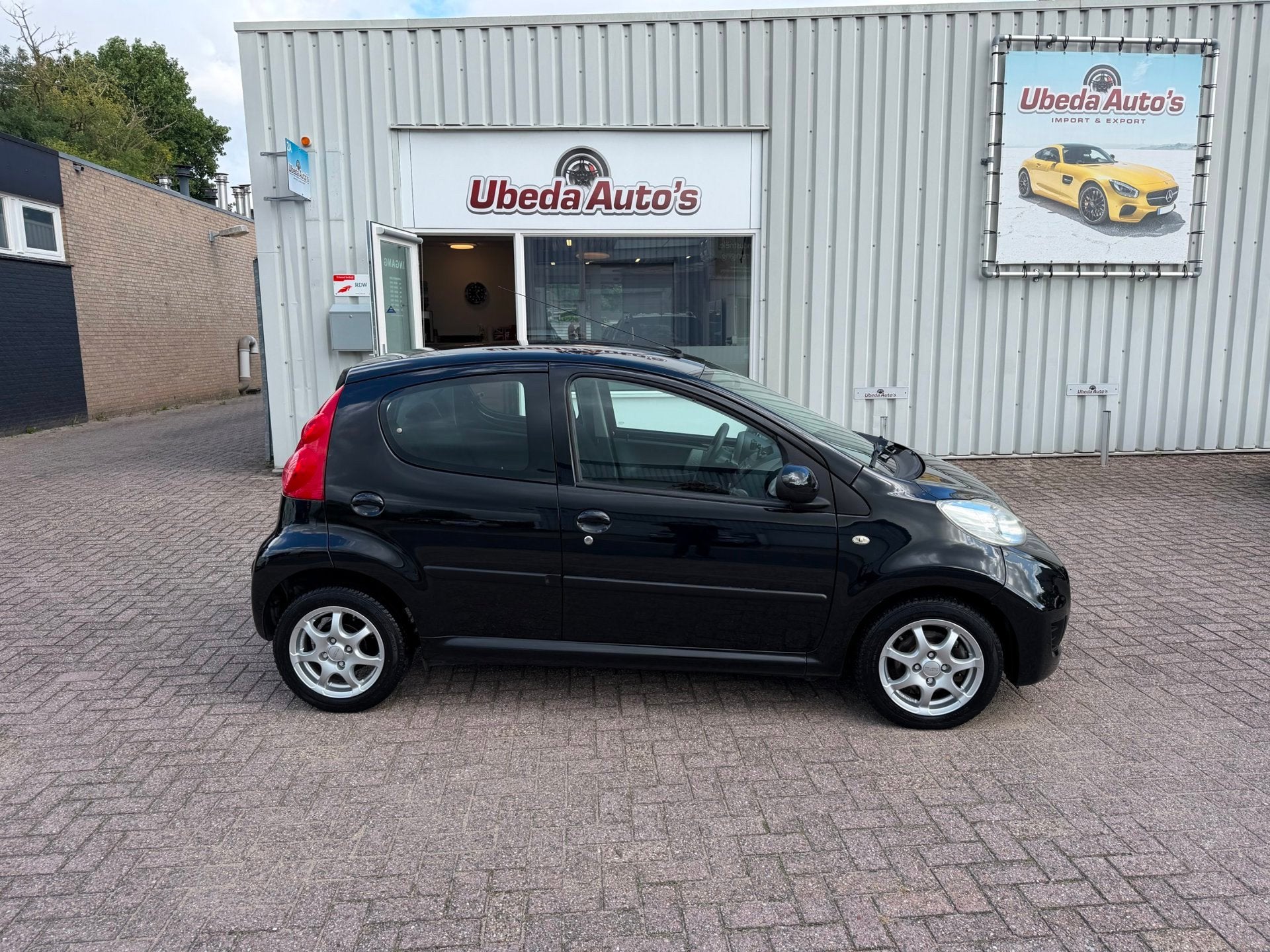 Peugeot 107 1.0-12V XS NL AUTO 5 DEURS AIRCO-1999E--, Voorwielaandrijving, Stof, Gebruikt, Zwart