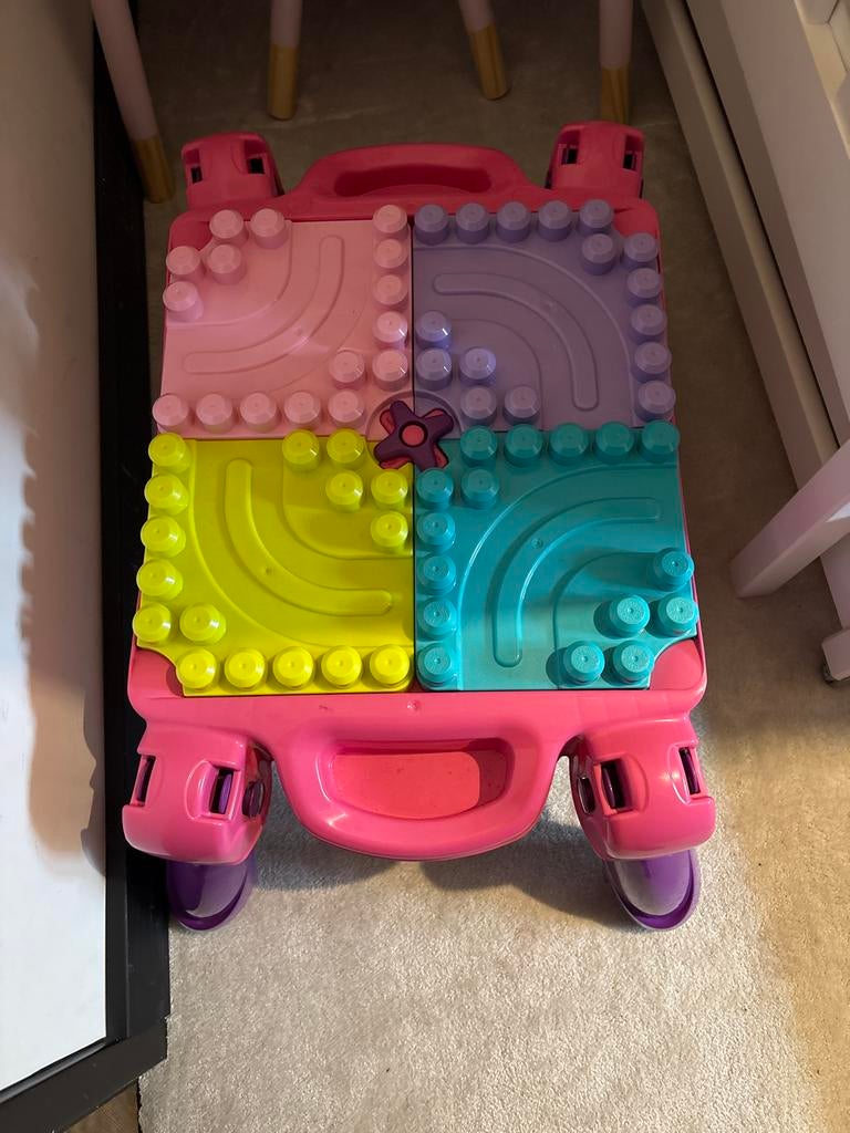 Mega Bloks bouwtafel met tas met blokken, roze, Ophalen, Gebruikt, Megabloks