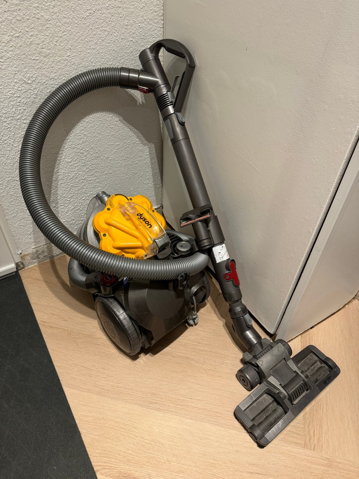 Dyson DC29. Motor defect, Witgoed en Apparatuur, Ophalen, Gebruikt