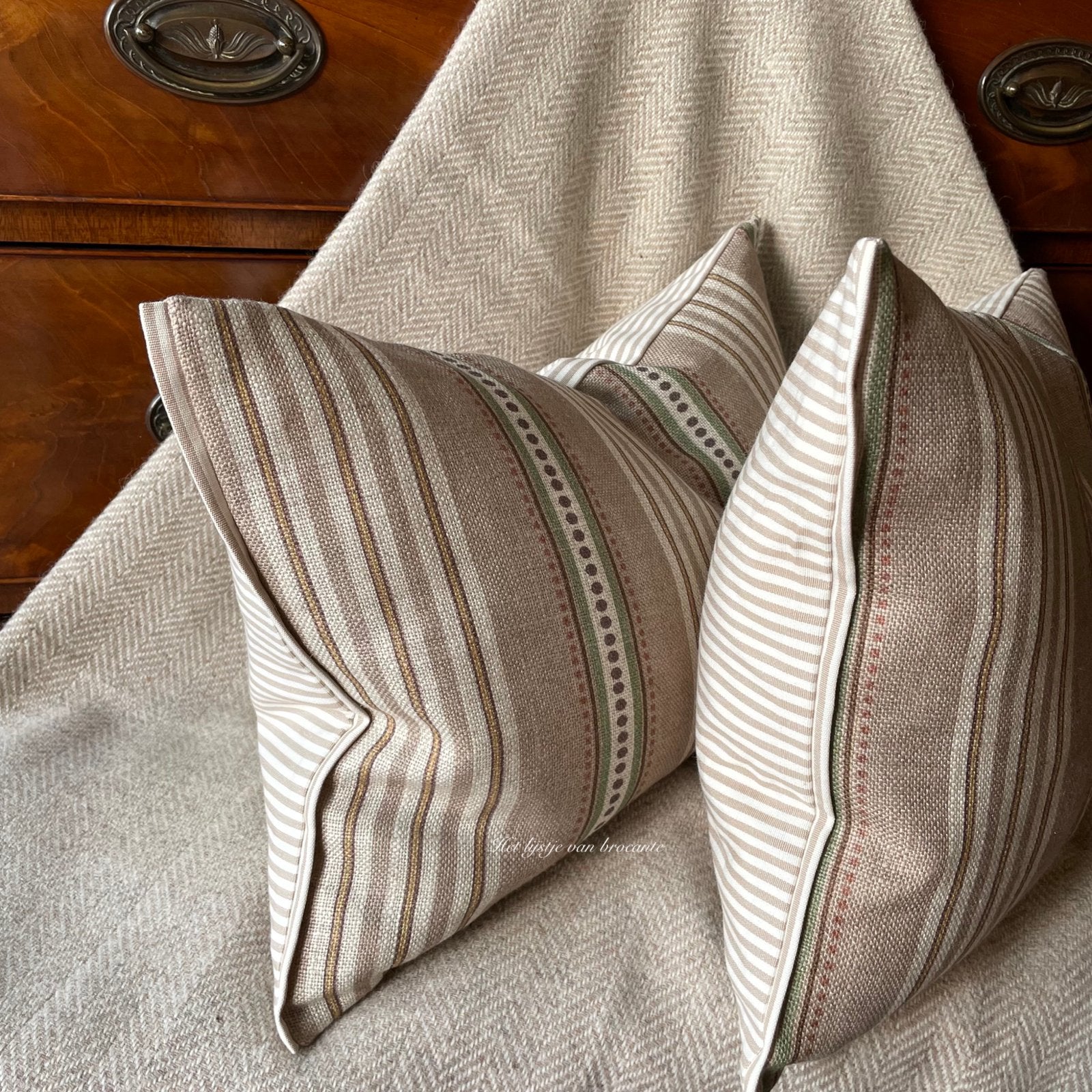 Handgemaakte kussen set linnen beige Stripe, Westdijk 41 3241 GT Middelharnis, Overige kleuren, Info@lijstjevanbrocante.nl, Ophalen of Verzenden