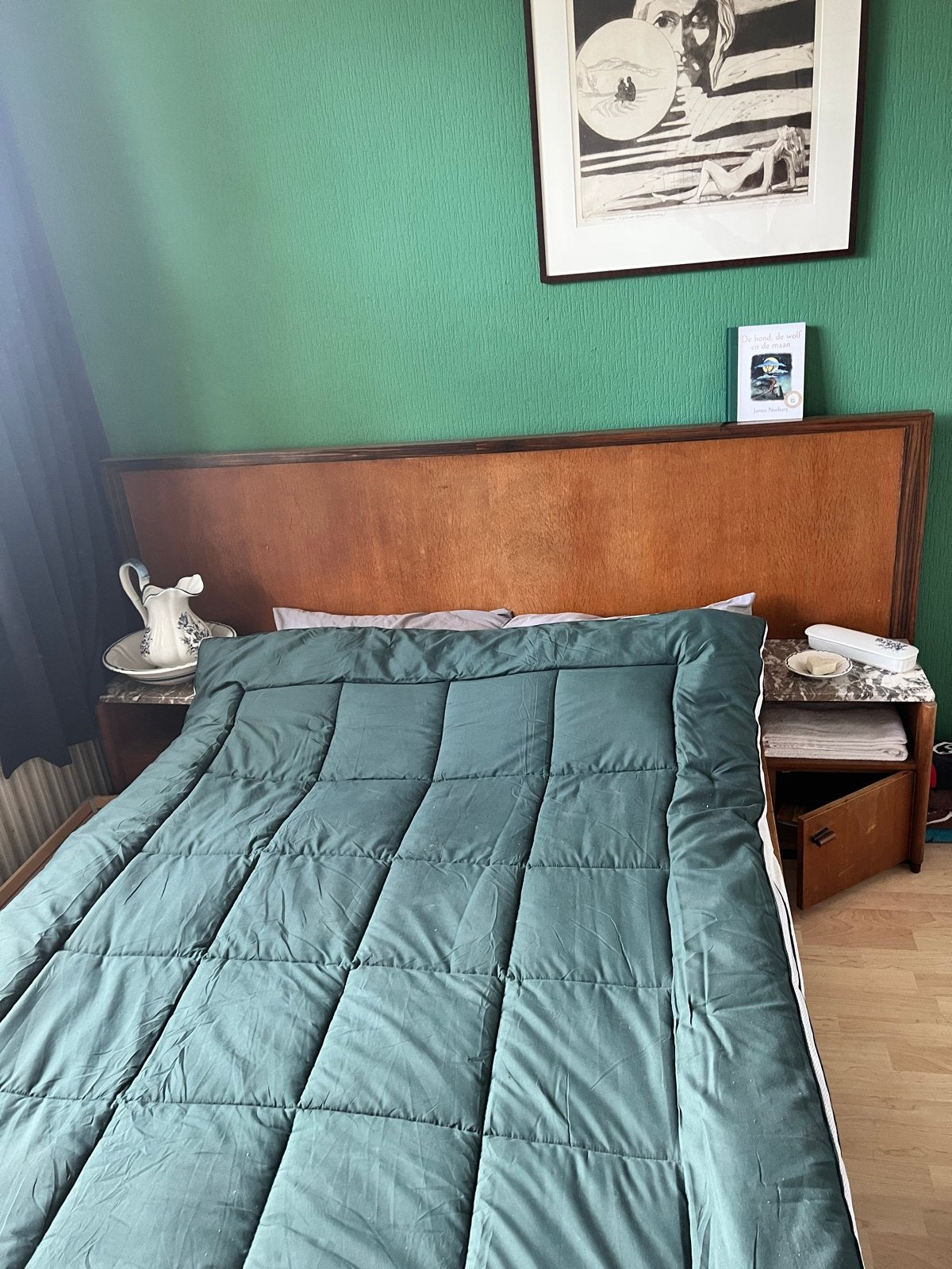 Vintage tweepersoonsbed met marmeren nachtkastjes, Huis en Inrichting, Ophalen, Gebruikt, Bruin, Tweepersoons