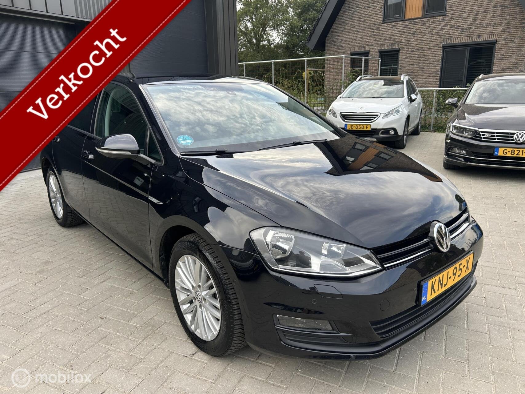 Foto 2 van Volkswagen Golf 1.4 TSI CUP Edition