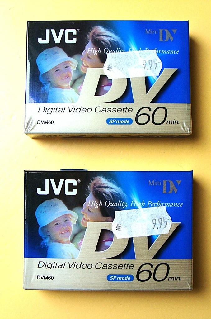2 Nieuwe gesealde MINI DV cassettes van JVC SP mode 60 min., Ophalen, Mini dv, JVC, Nieuw