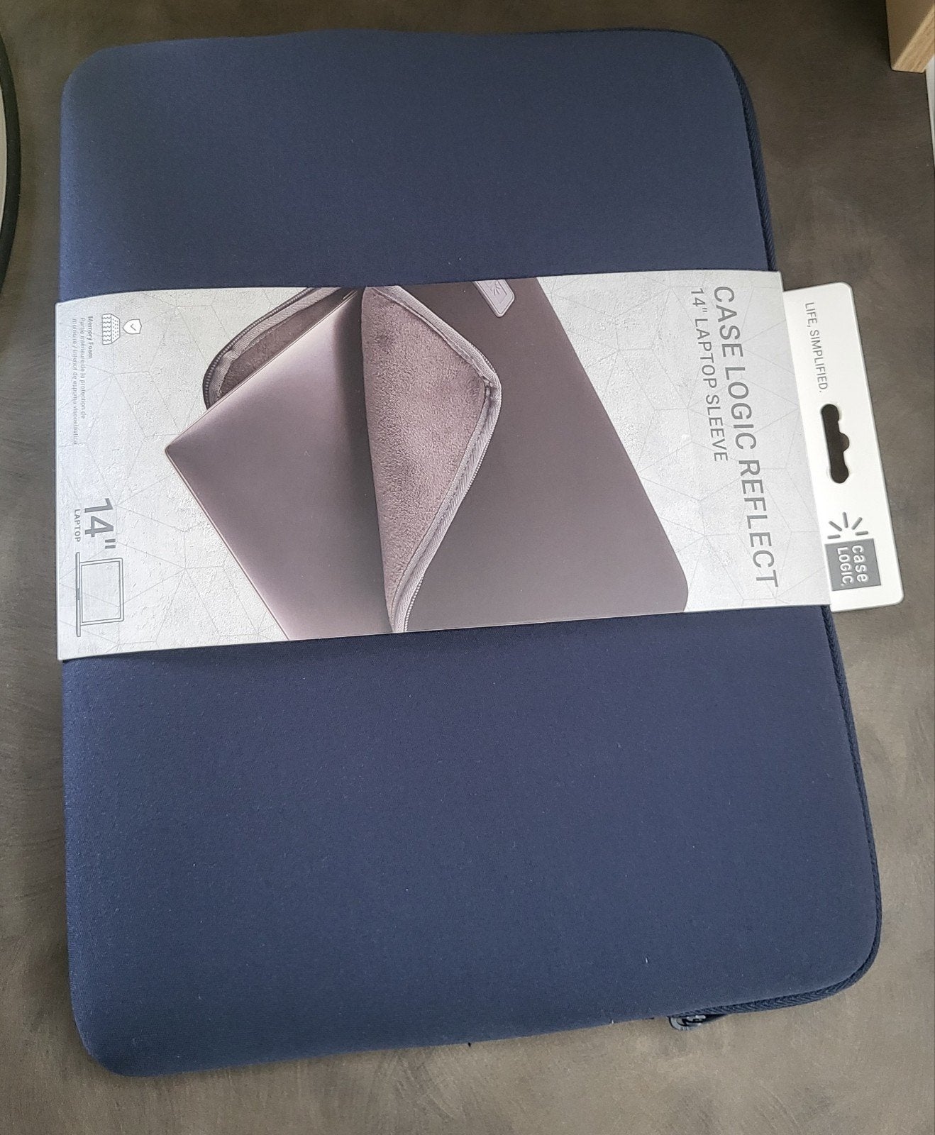 14 inch Laptophoes sleeve case logic, Computers en Software, Laptophoezen, Ophalen of Verzenden, 14 inch, Nieuw, Case Logic