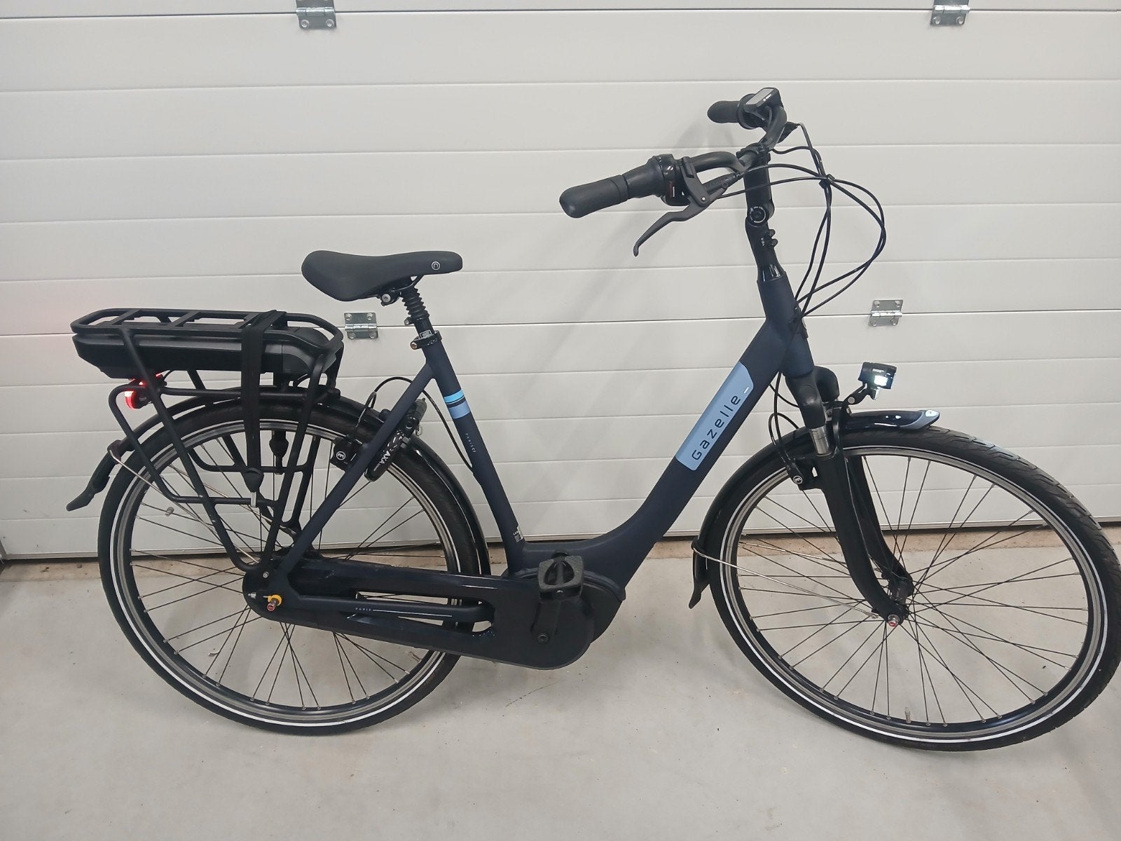 Gazelle Paris 2024 Bosch lage kilometerstand, Ophalen, Gazelle, Zo goed als nieuw, 55 tot 59 cm