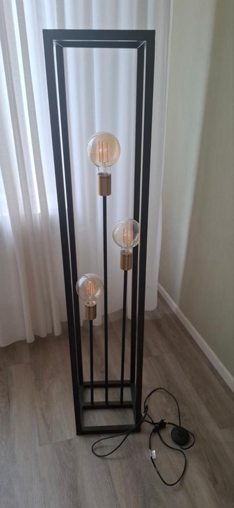 Mooie industriële vloerlamp met 3 lampen, Ophalen, Zo goed als nieuw, Metaal, 150 tot 200 cm