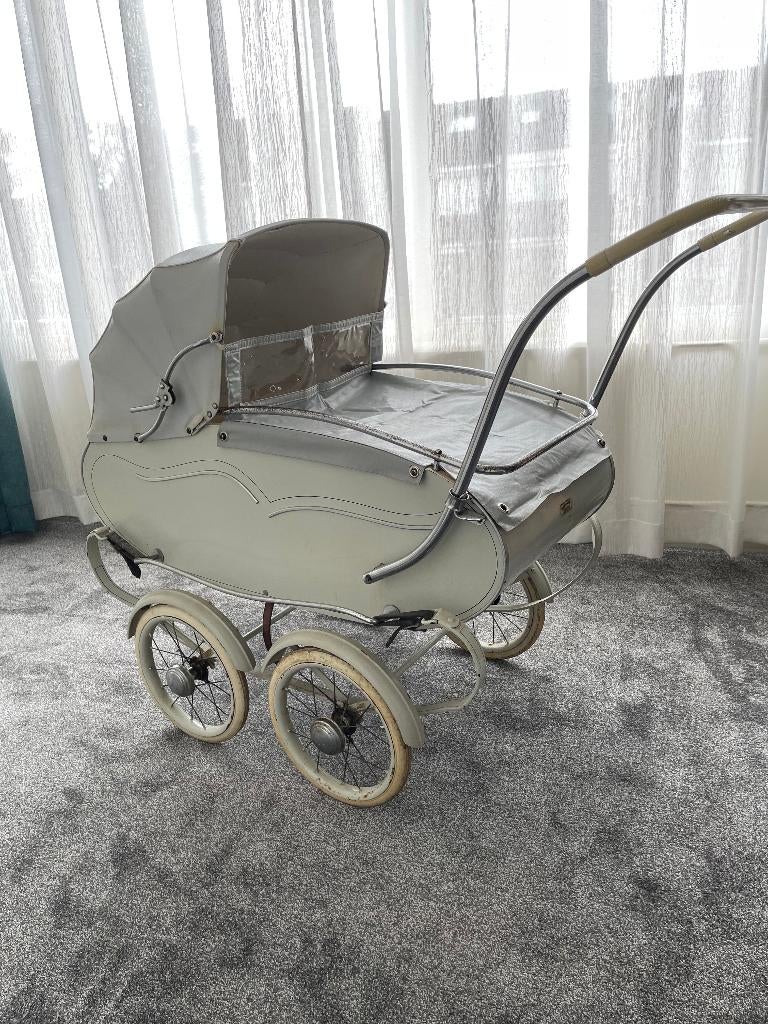 Nostalgische kinderwagen, Ophalen, Gebruikt