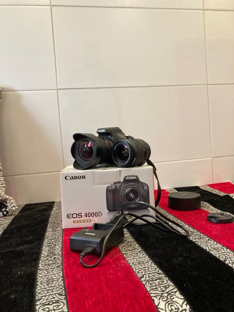 Canon EOS 4000D + Canon 18-55mm + Rokinon 14mm F/2.8, Gebruikt, Spiegelreflex, Canon, Handmatige focus