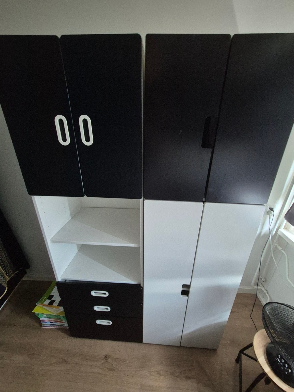 IKEA Kinder Kledingkast Zwart/Wit met Planken en Lades, Gebruikt, Kast, 105 cm of meer, Ophalen of Verzenden