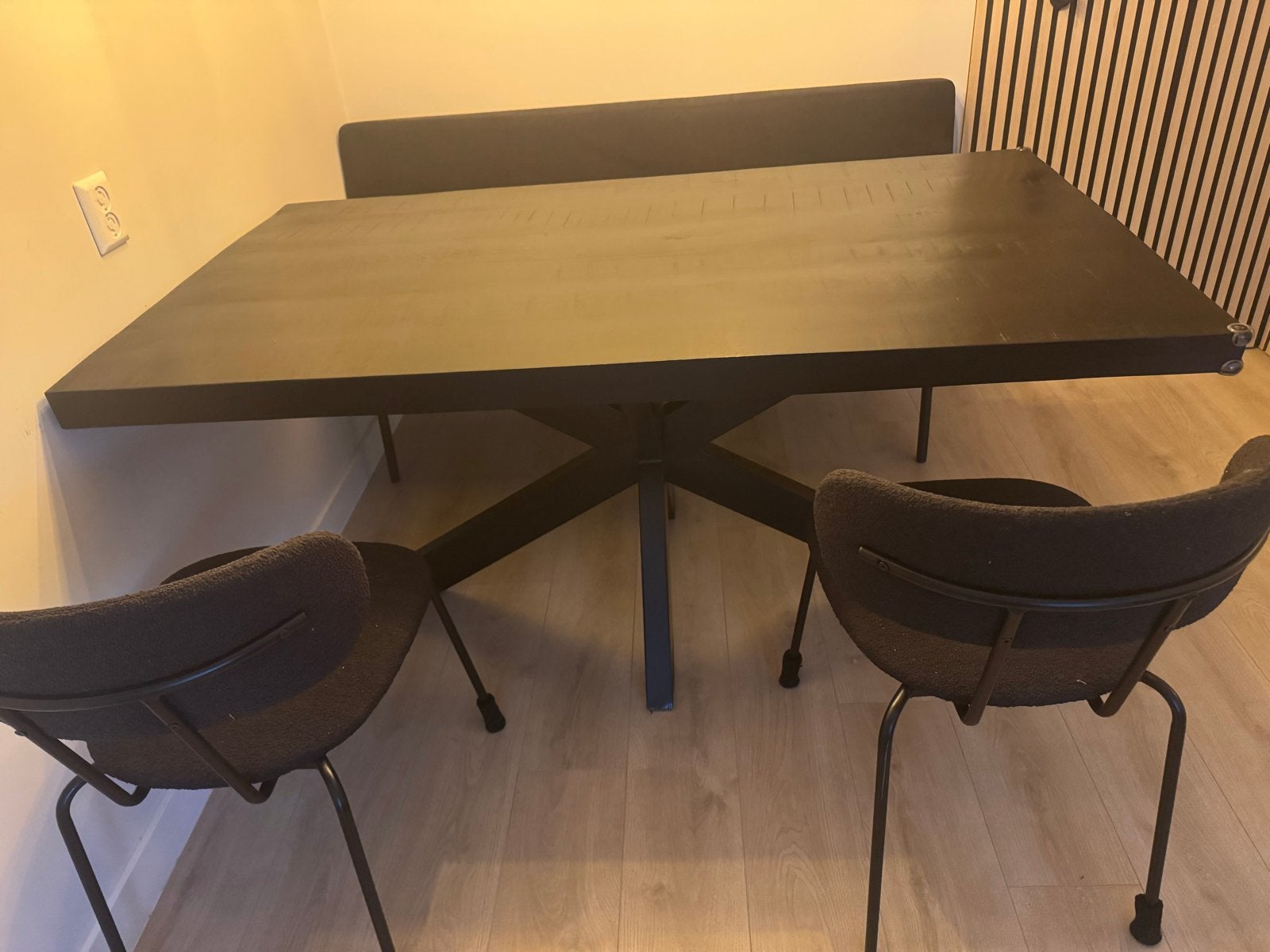 Eettafel met bankje en 2 stoelen - Zo goed als nieuw, Huis en Inrichting, Ophalen, 50 tot 100 cm, Zo goed als nieuw, 150 tot 200 cm