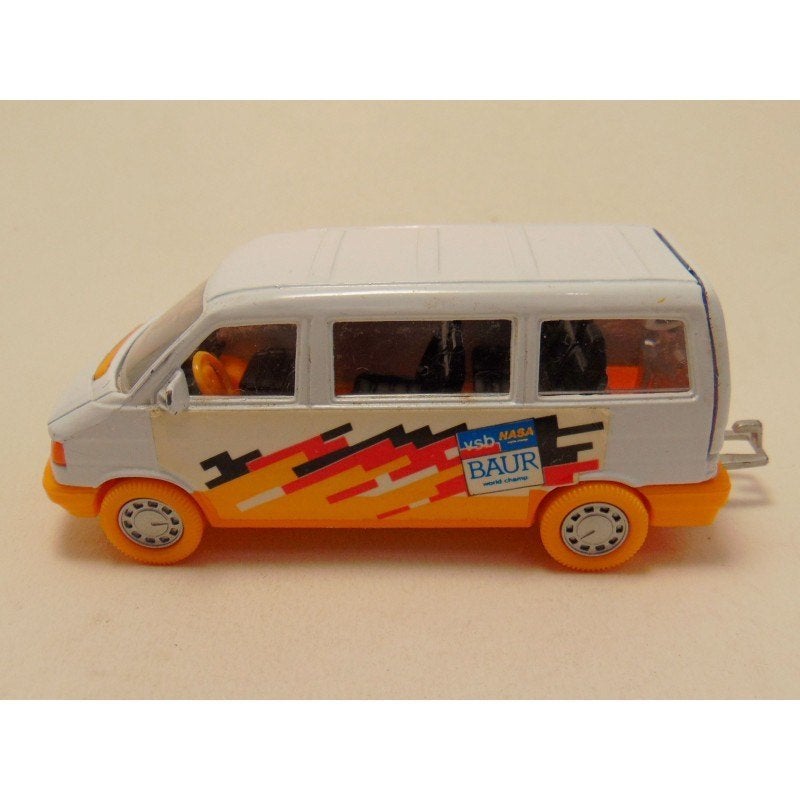 Volkswagen T4 Caravelle Combi Bus 1:43 Wit, Ophalen of Verzenden, Zo goed als nieuw, Auto