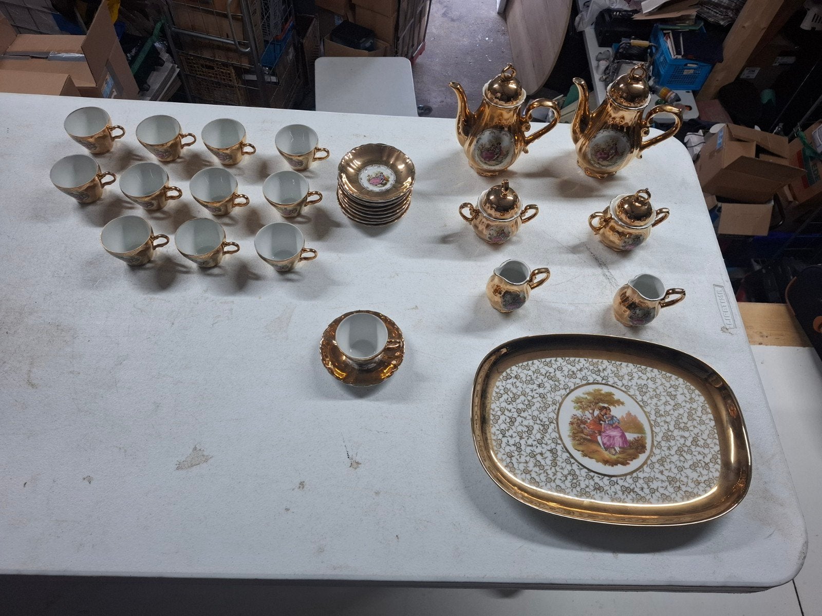 Vintage Porseleinen Koffie-/Theeservies met Gouden Decoratie, Ophalen