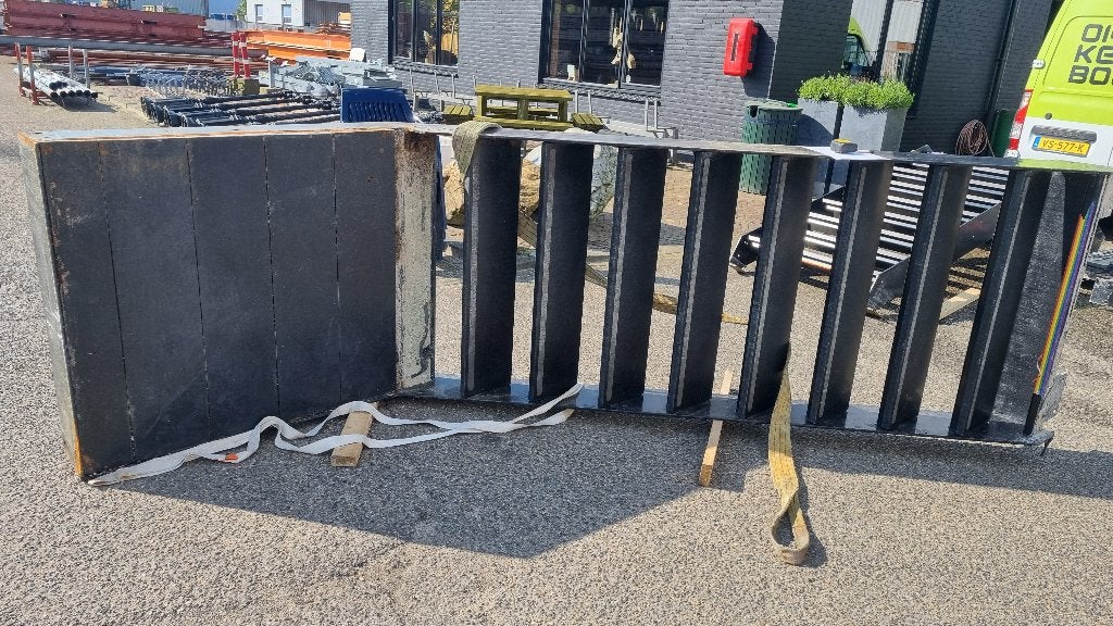 Dubbele kwartslagtrap trap staal steen ( 478 ), Doe-het-zelf en Verbouw, Ophalen, Gebruikt, Nb, Nb